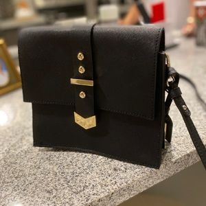 Badgley mischka black purse